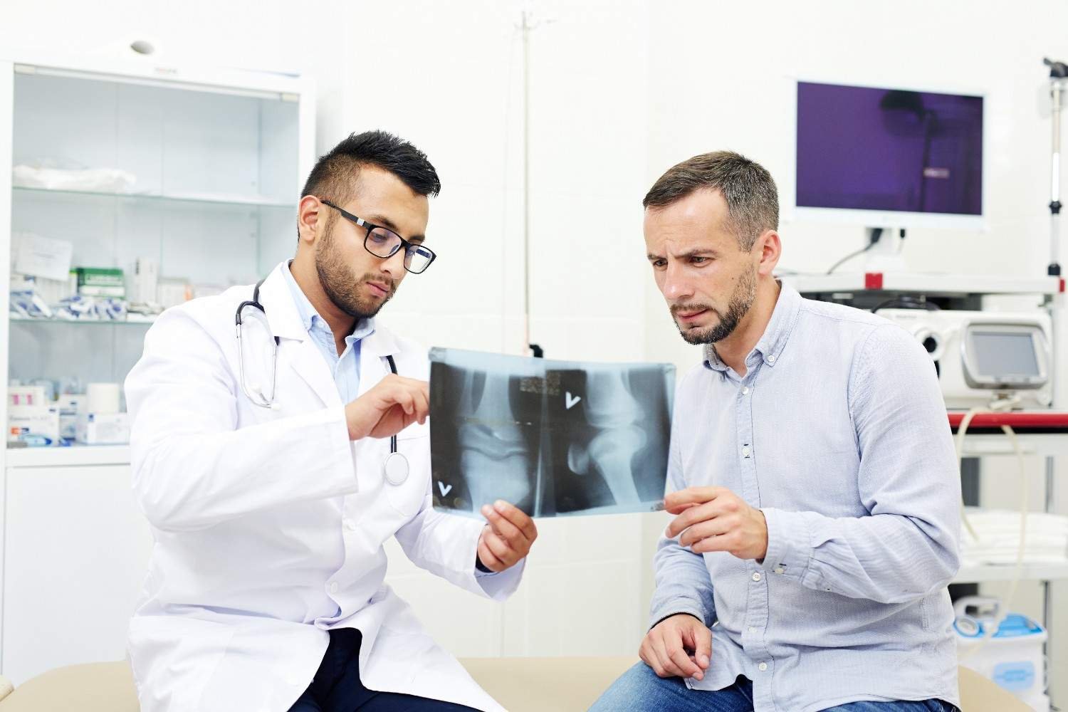 Best Orthopaedic Doctor in East Delhi